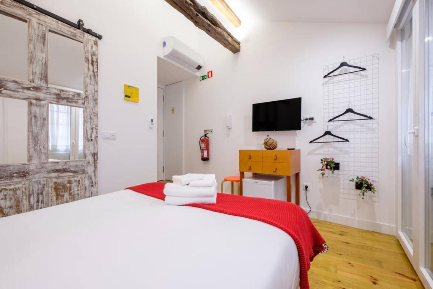 Casa Velhinha - Design, Culture And Comfort In Guimaraes Exterior photo